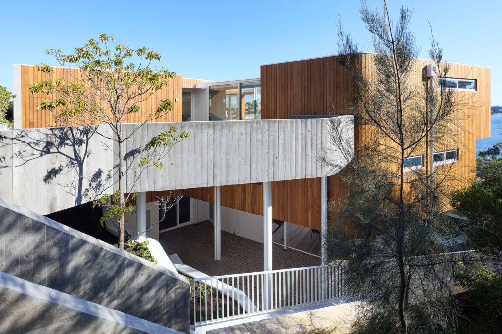 Infinity Views-Bicton-Superseed Architecture-412 Infinity Views-Bicton-Superseed Architecture-412-Raised Driveway with Curved Concrete Balustrade