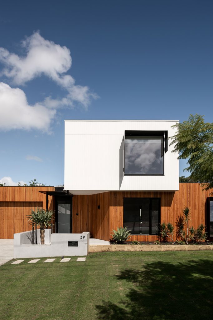 Muniz Residence-Floreat-Superseed Architecture-11 Muniz Residence-Floreat-Superseed Architecture-11-Timber Street Elevation