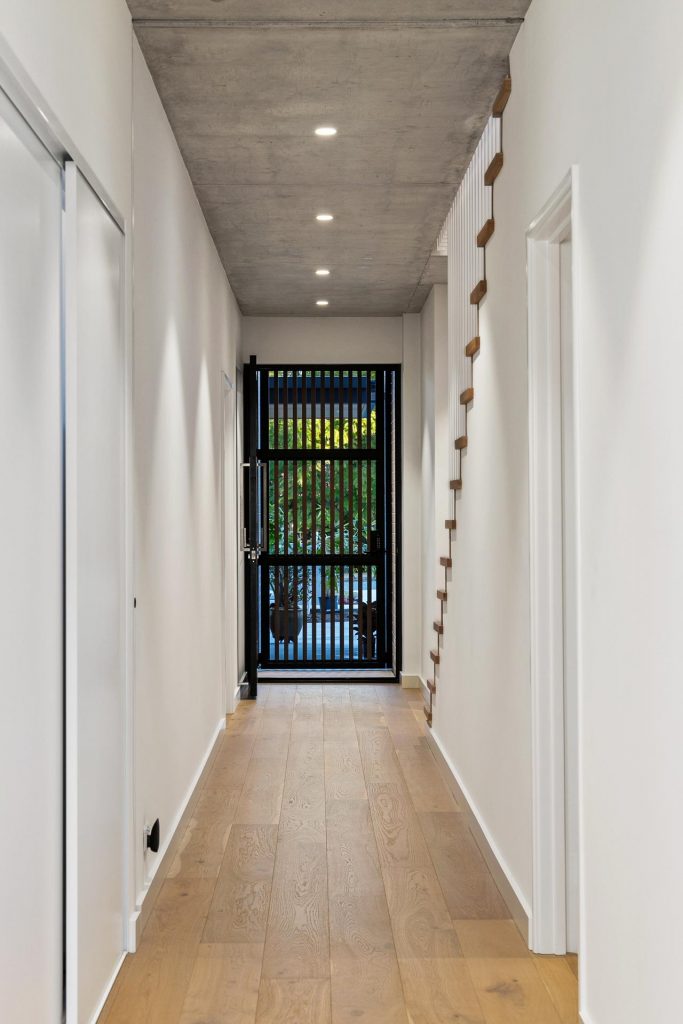 Teh Residence-Rossmoyne-Superseed Architecture-04 Teh Residence-Rossmoyne-Superseed Architecture-04-Exposed Concrete Ceiling Hallway