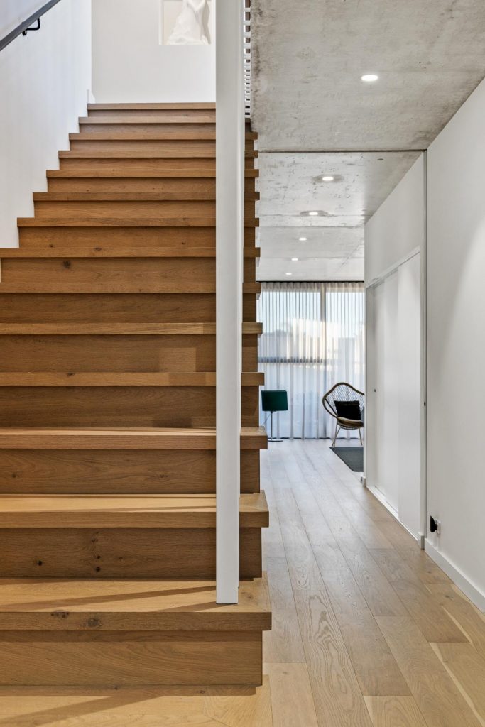 Teh Residence-Rossmoyne-Superseed Architecture-06 Teh Residence-Rossmoyne-Superseed Architecture-06-Timber Modern Stair