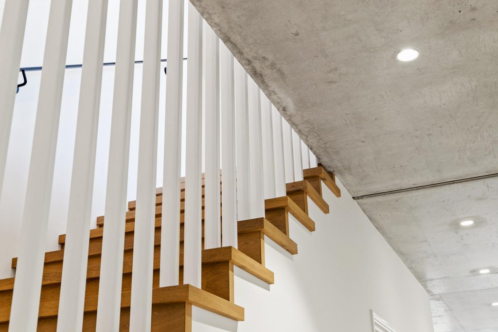Teh Residence-Rossmoyne-Superseed Architecture-20 Teh Residence-Rossmoyne-Superseed Architecture-20-White Vertical Balustrade