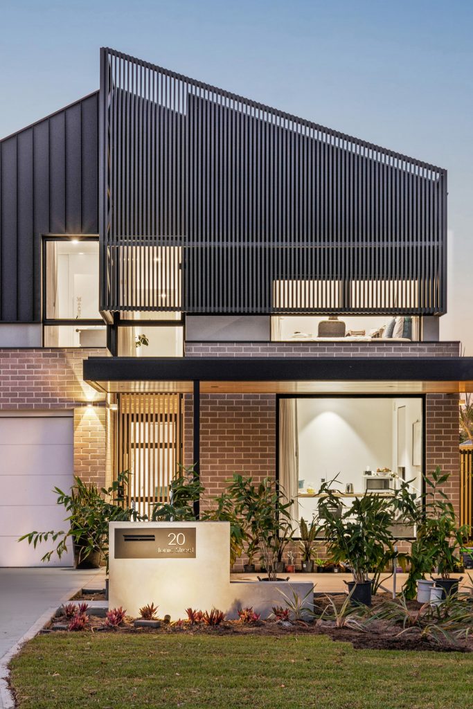 Teh Residence-Rossmoyne-Superseed Architecture-35 Teh Residence-Rossmoyne-Superseed Architecture-35-Modern Pitche Roof House Black