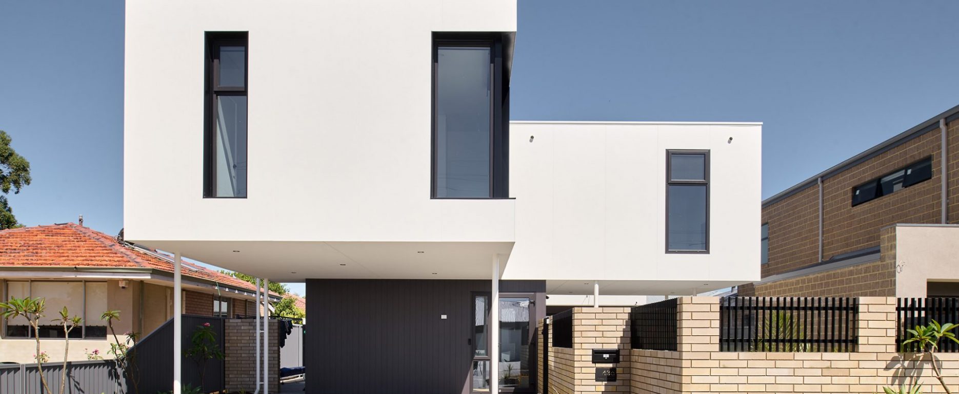 Upfold Residence-Shelley-Superseed Architecture-01-Narrow Lot Design