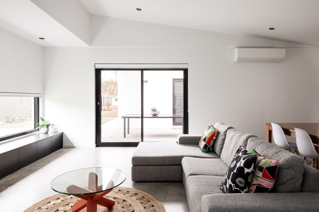 Zimmermann Residence-Mount Claremont-Superseed Architecture-04 Zimmermann Residence-Mount Claremont-Superseed Architecture-04-Modern Living Room