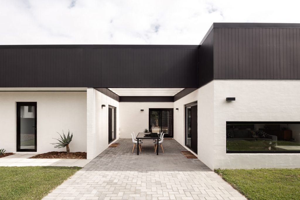 Zimmermann Residence-Mount Claremont-Superseed Architecture-73 Zimmermann Residence-Mount Claremont-Superseed Architecture-73-Alfresco Bagged Brick