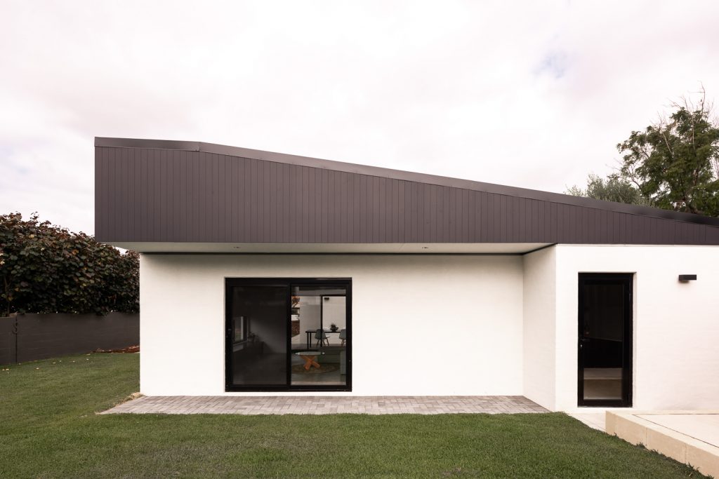 Zimmermann Residence-Mount Claremont-Superseed Architecture-83 Zimmermann Residence-Mount Claremont-Superseed Architecture-83-James Hardie Black Cladding
